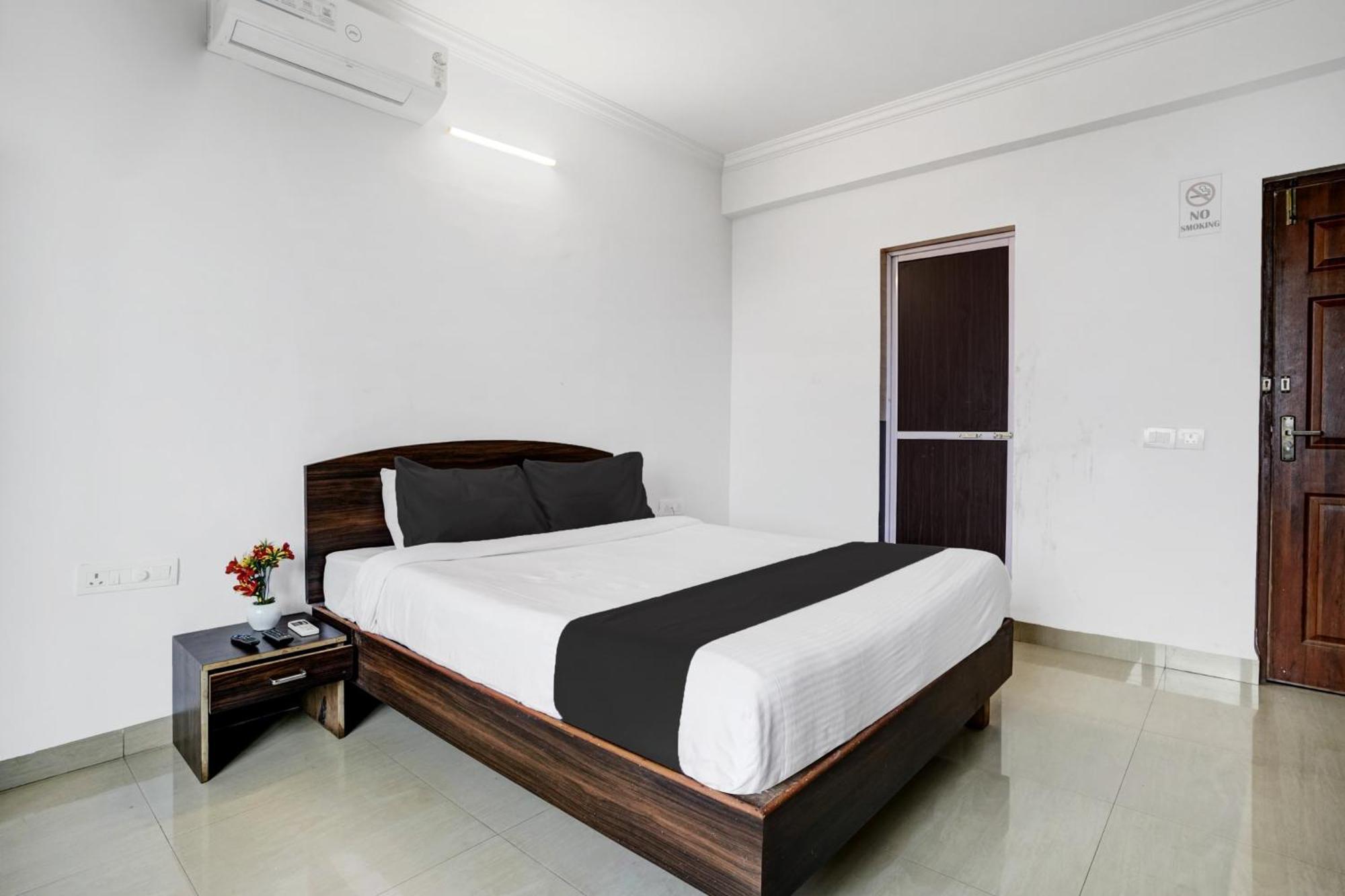 Super Hotel O Porvorim Sangolda Buitenkant foto